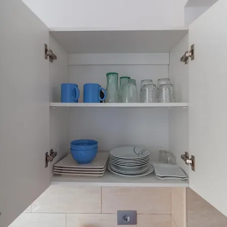 Spacious In A Residential Area Διαμέρισμα