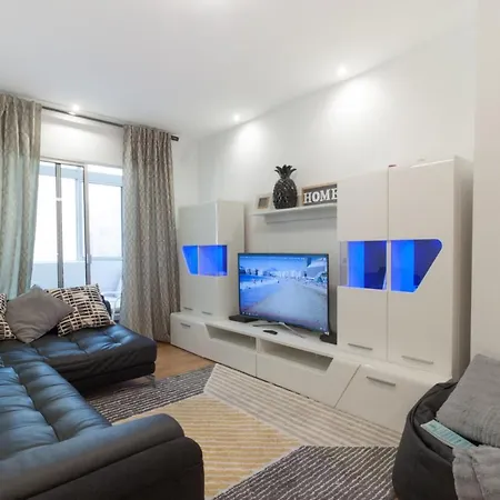 Apartment Spacious In A Residential Area