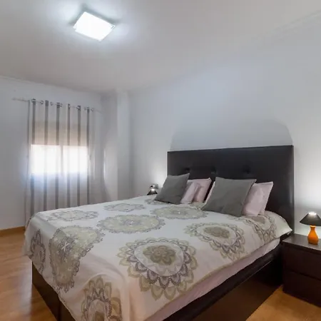 Apartment Spacious In A Residential Area *