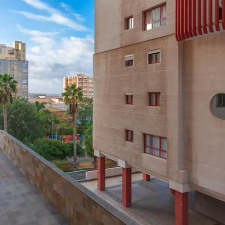 Spacious In A Residential Area Apartment *