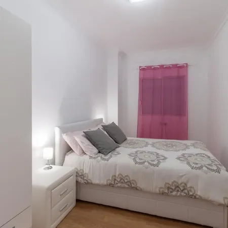 Apartment Spacious In A Residential Area *
