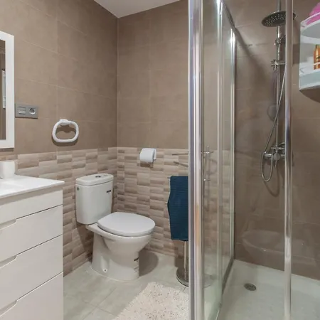 Spacious In A Residential Area Apartment *