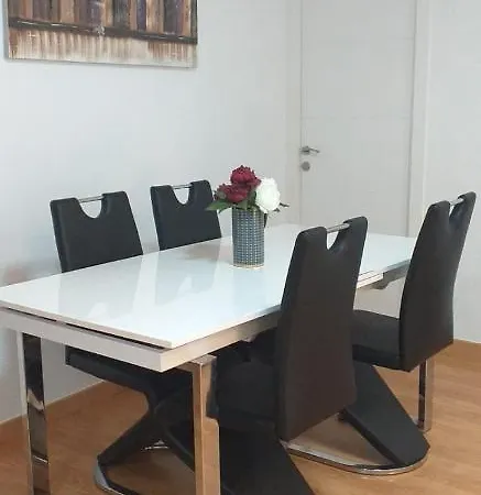 Apartment Spacious In A Residential Area